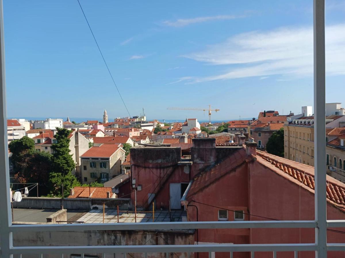 Room With Private Toilet And Terrace In City Center In Shared Apartment Split Buitenkant foto